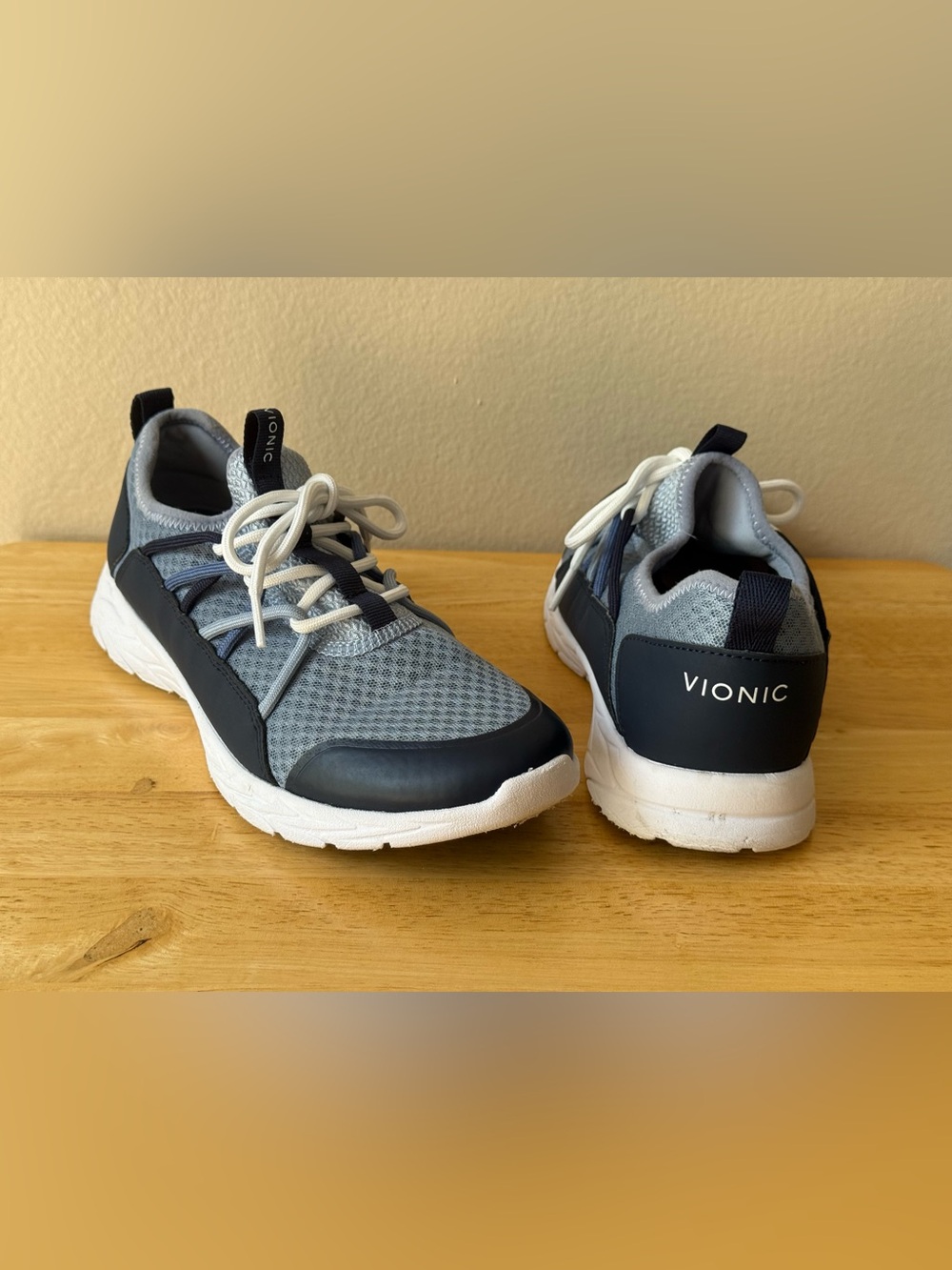 Vionic Zeliya Women’s Size 8 Gray Navy Walking Sneakers Arch Support